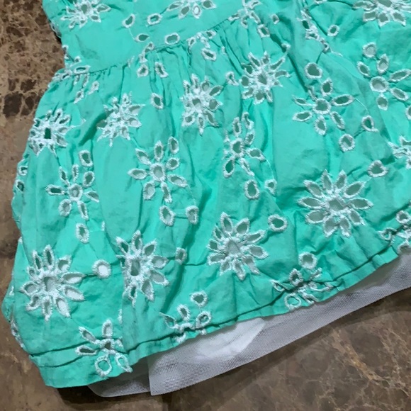 Floral‎ eyelet dress fully lined with tulle sz 10 - Picture 3 of 8